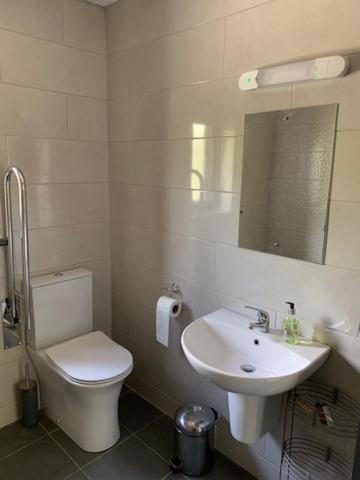 Alder Cabin Kilkenny Phòng bức ảnh